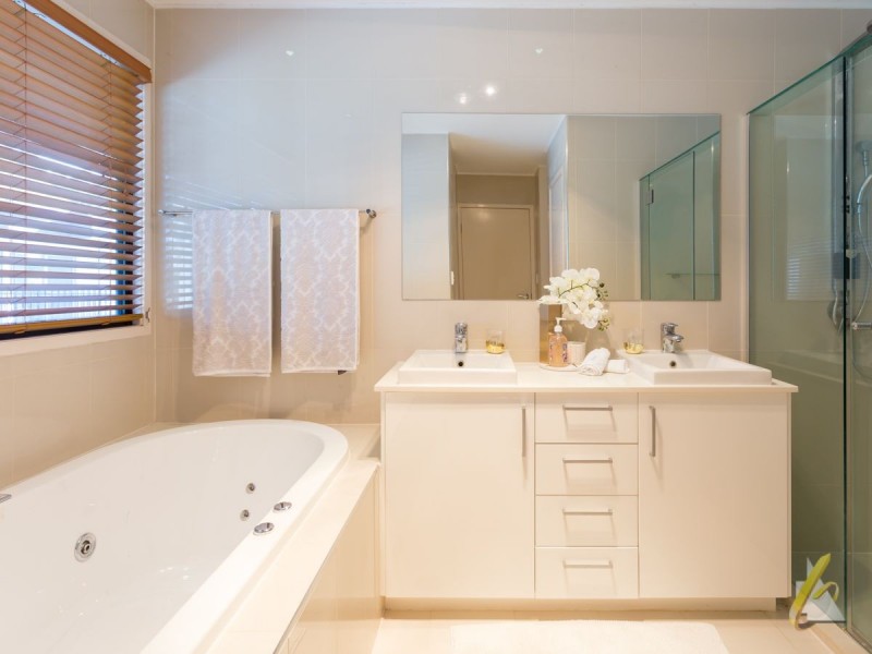 50 Vanwall Road, Moggill QLD 4070