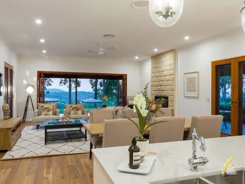 300 Old Farm Road, Pullenvale QLD 4069