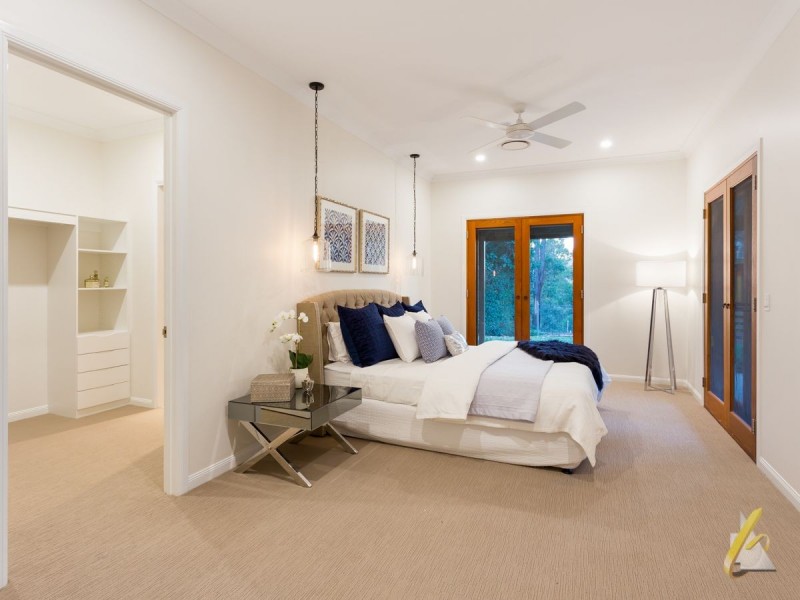 300 Old Farm Road, Pullenvale QLD 4069