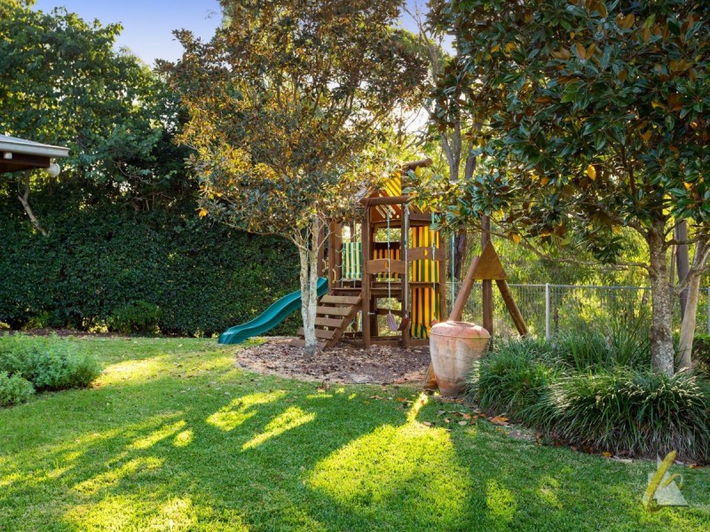 300 Old Farm Road, Pullenvale QLD 4069