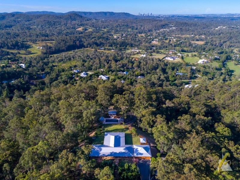 300 Old Farm Road, Pullenvale QLD 4069