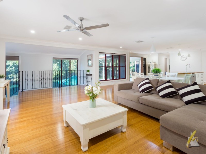 2 Ruth Miller Close, Fig Tree Pocket QLD 4069