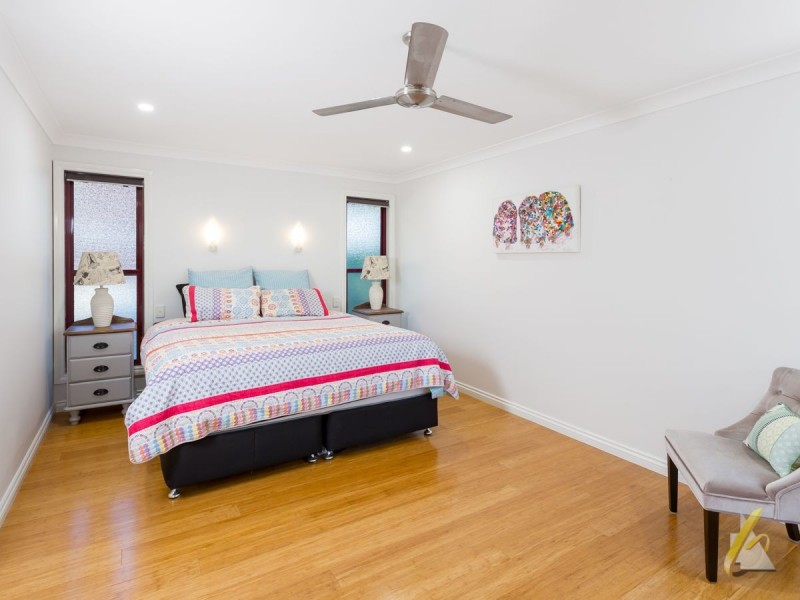 2 Ruth Miller Close, Fig Tree Pocket QLD 4069