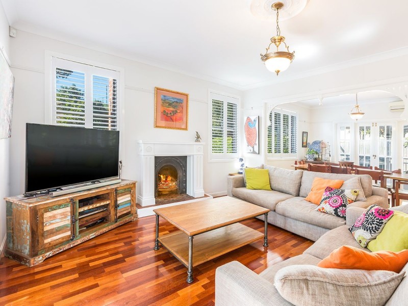 9 Whiteley Close, Brookfield QLD 4069