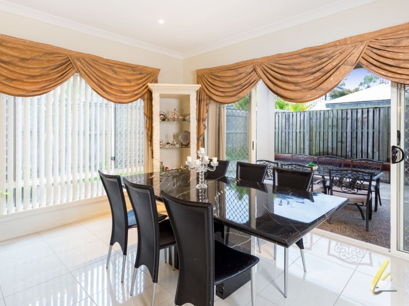 3 Cayman Pl, Forest Lake QLD 4078