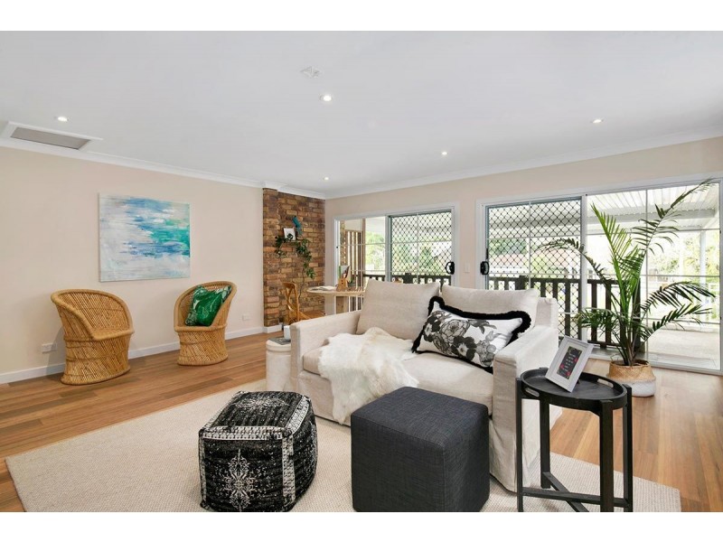 12 Nankoor St, Chapel Hill QLD 4069