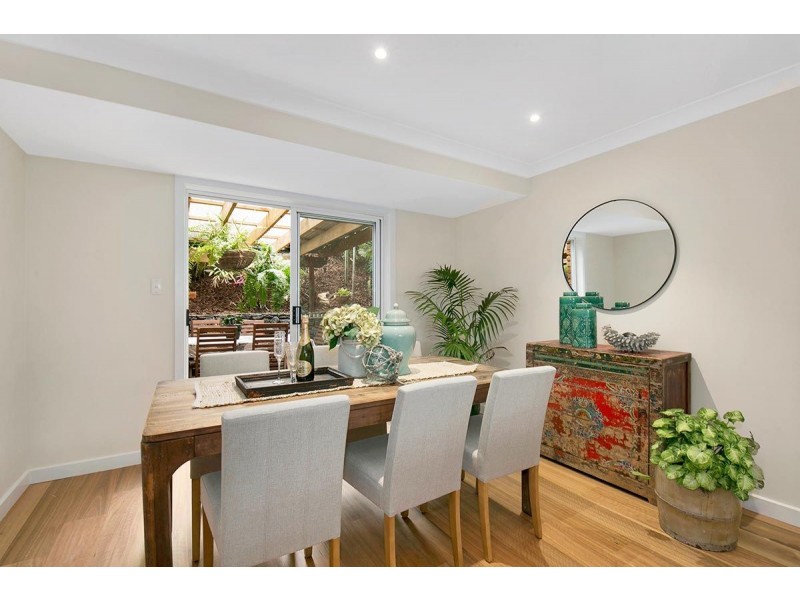 12 Nankoor St, Chapel Hill QLD 4069