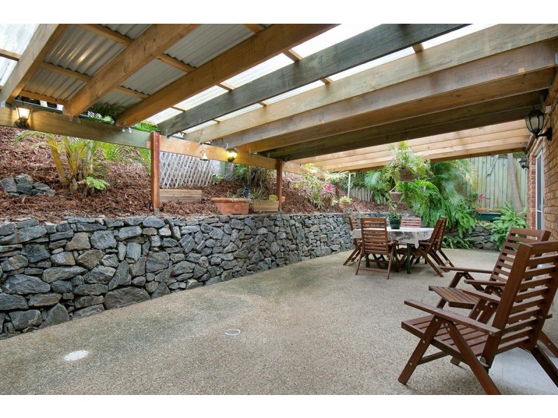 12 Nankoor St, Chapel Hill QLD 4069