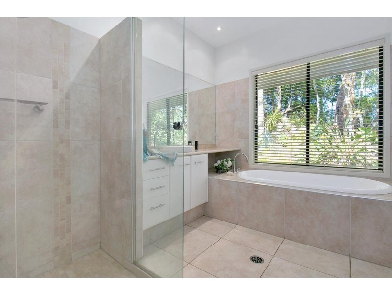 147 Huntingdale St, Pullenvale QLD 4069