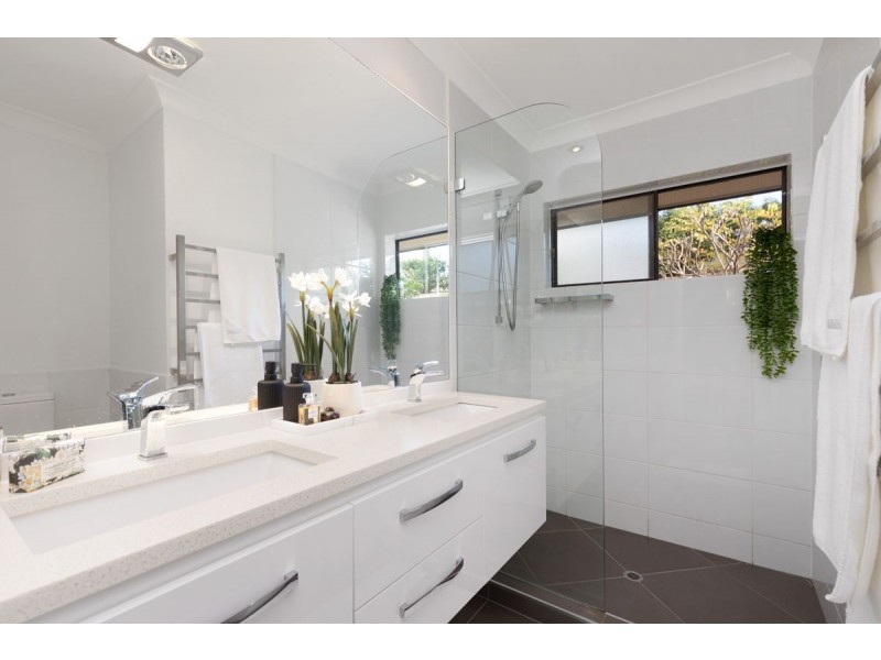 569 Grandview Road, Pullenvale QLD 4069