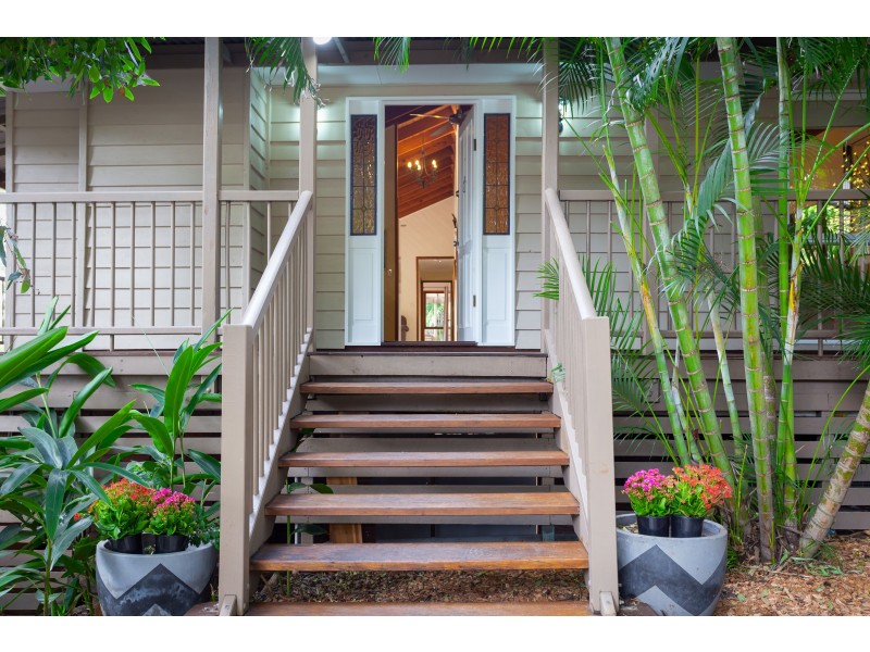 28 Sweetgum St, Bellbowrie QLD 4070