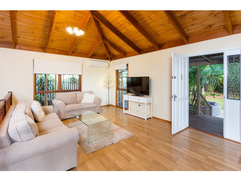 28 Sweetgum St, Bellbowrie QLD 4070