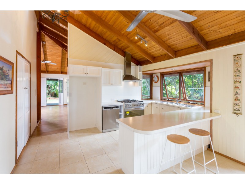 28 Sweetgum St, Bellbowrie QLD 4070