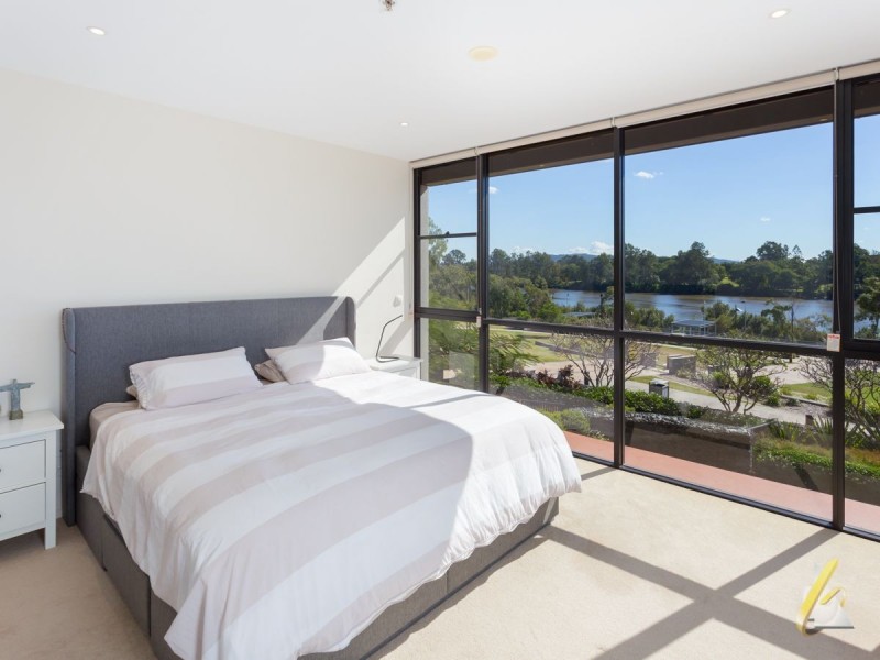 104/197 King Arthur Terrace, Tennyson QLD 4105