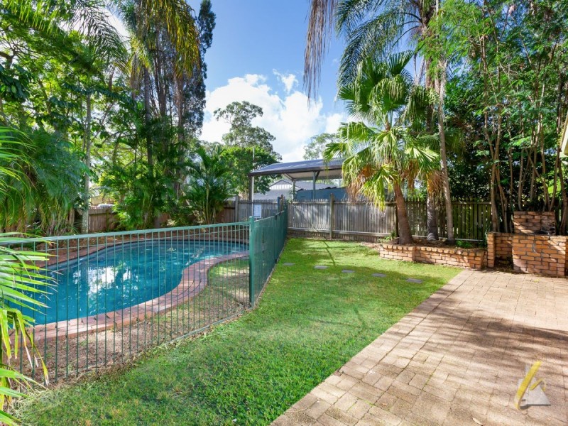 2 Nankin Street, Fig Tree Pocket QLD 4069