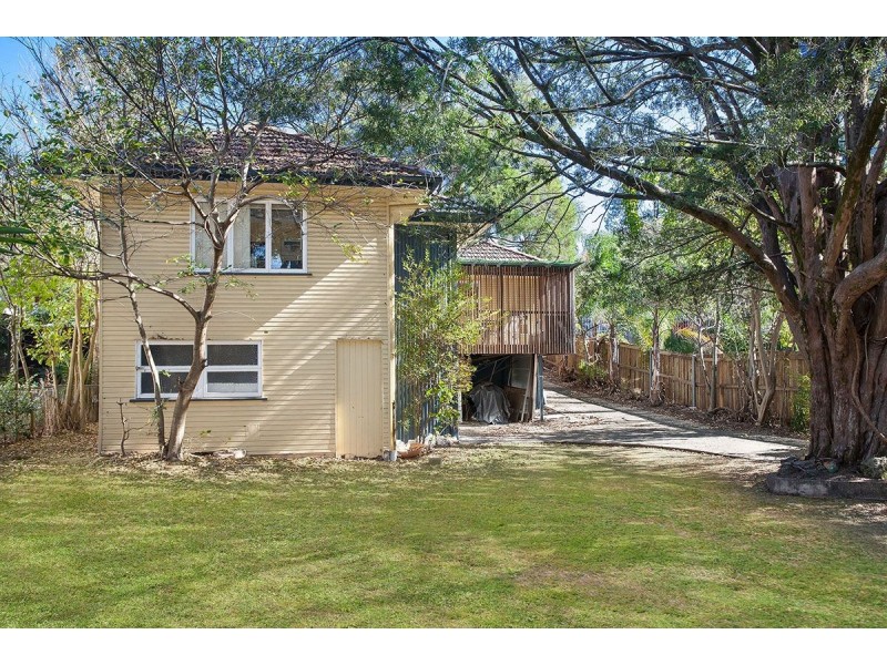 8 Princess Street, Taringa QLD 4068