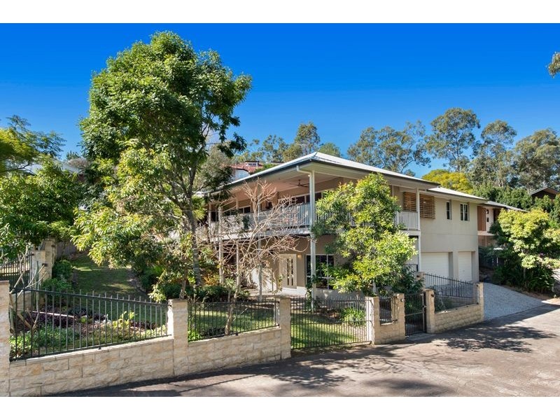 27 Vakuta Street, Fig Tree Pocket QLD 4069