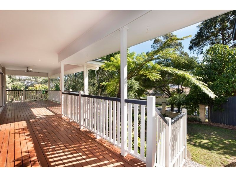 27 Vakuta Street, Fig Tree Pocket QLD 4069