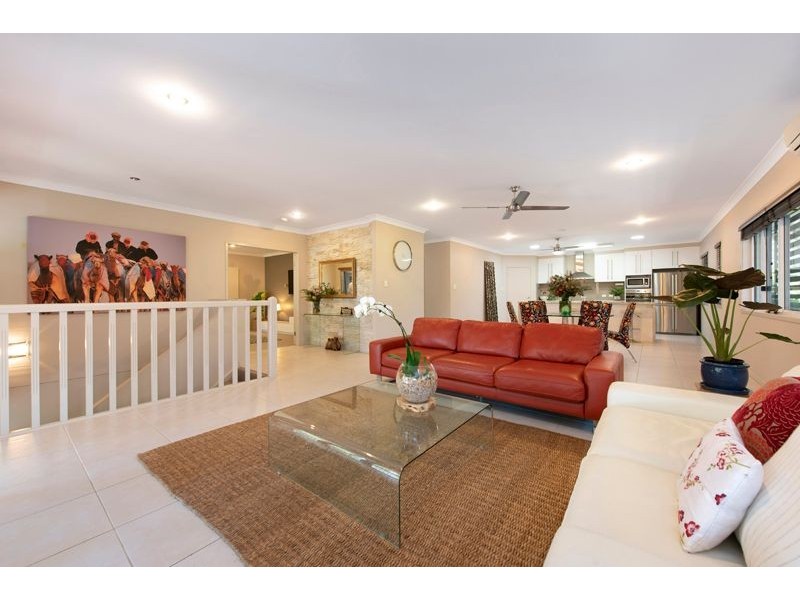 27 Vakuta Street, Fig Tree Pocket QLD 4069
