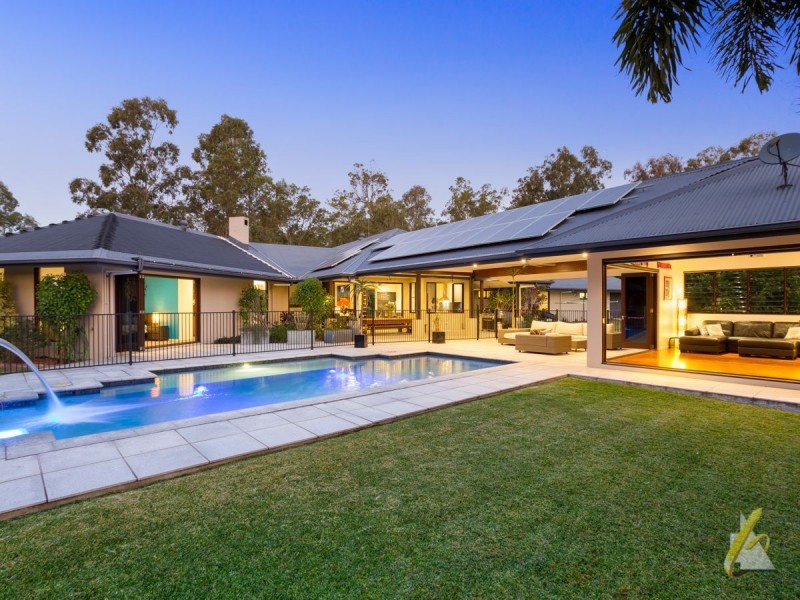 105 Riversleigh Road, Bellbowrie QLD 4070