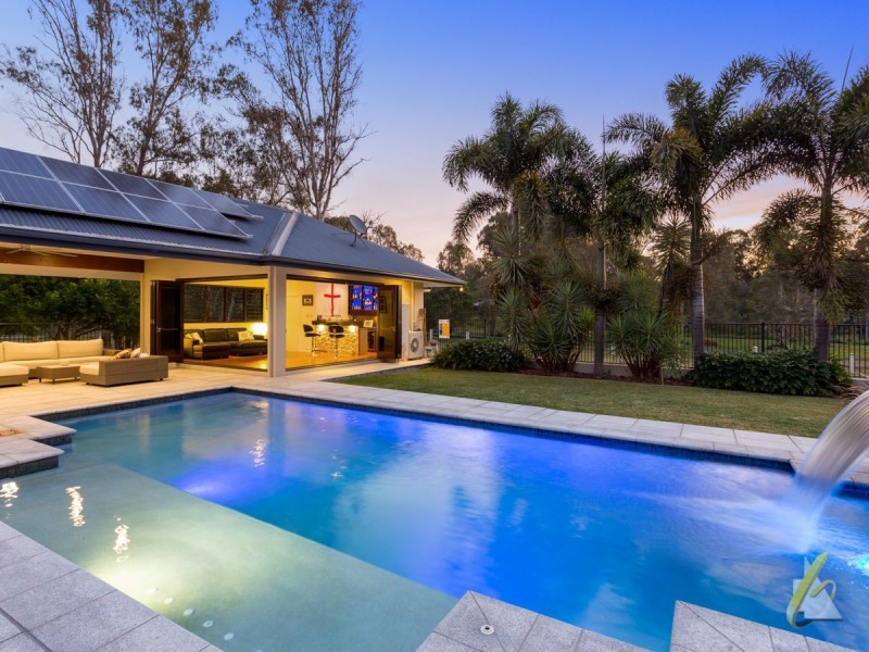 105 Riversleigh Road, Bellbowrie QLD 4070