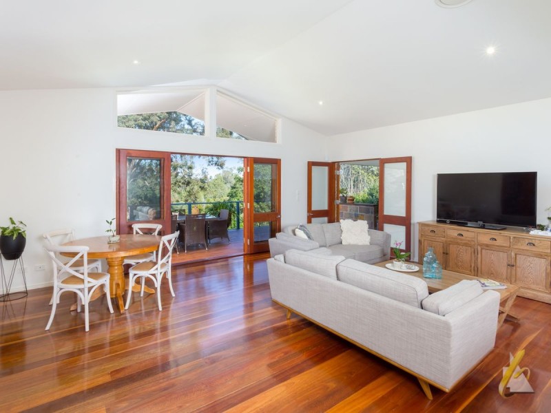 56 Triandra Place, Pullenvale QLD 4069