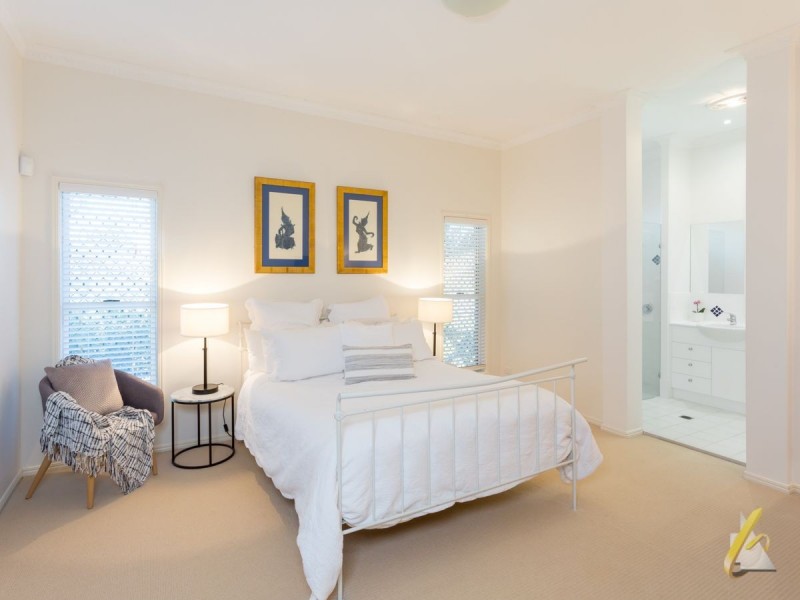 56 Triandra Place, Pullenvale QLD 4069