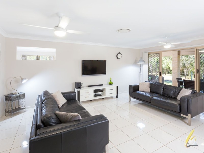 50 Kanangra Close, Karana Downs QLD 4306