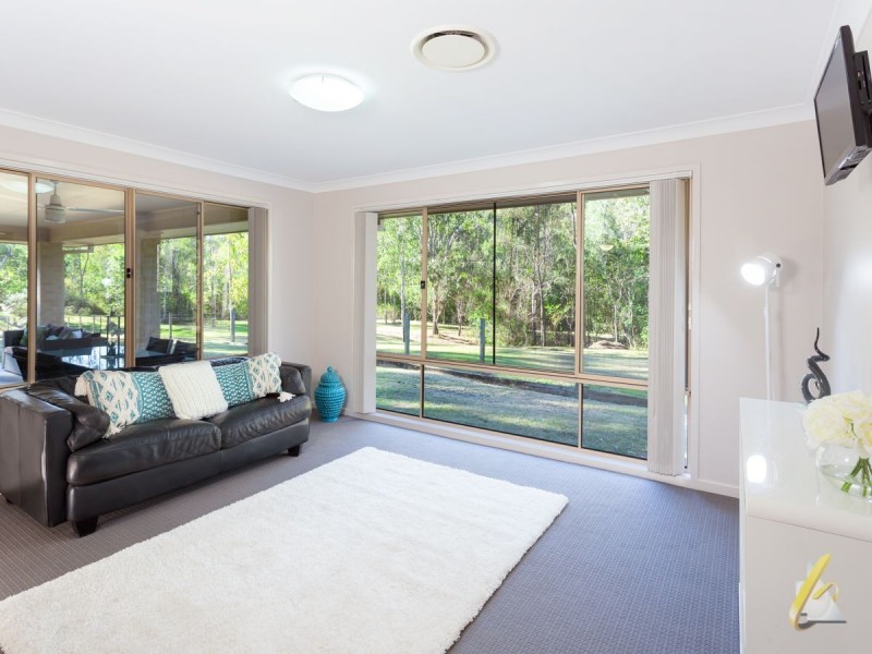 50 Kanangra Close, Karana Downs QLD 4306