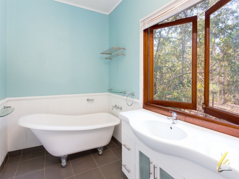 2734 Moggill Road, Pinjarra Hills QLD 4069