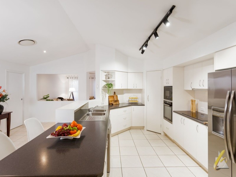14 Nullarbor Cct, Forest Lake QLD 4078