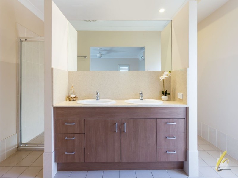 51 Grange Place, Moggill QLD 4070