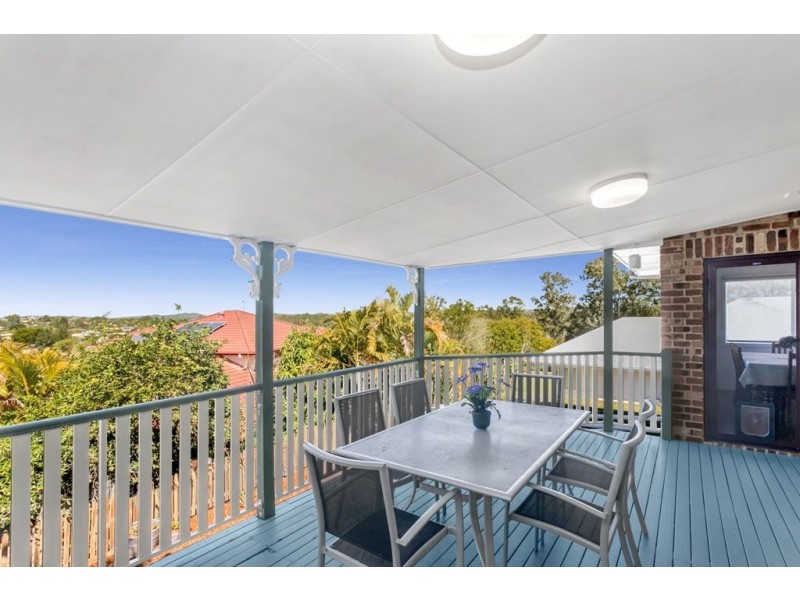 52 Barcoorah Street, Westlake QLD 4074