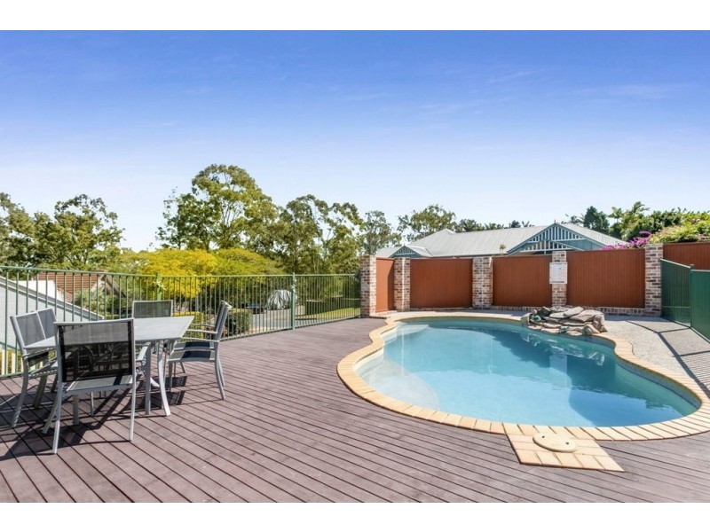 52 Barcoorah Street, Westlake QLD 4074