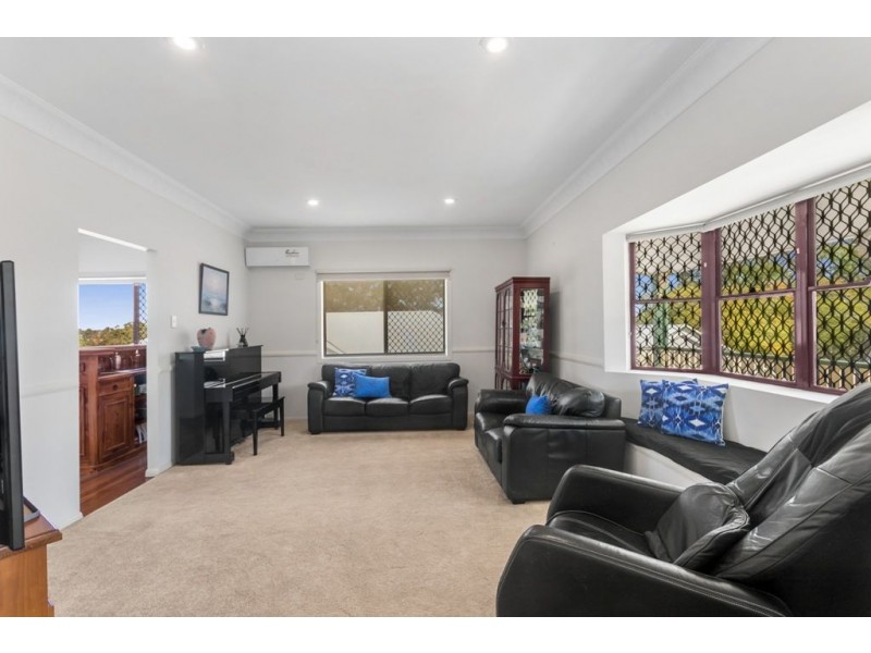 52 Barcoorah Street, Westlake QLD 4074