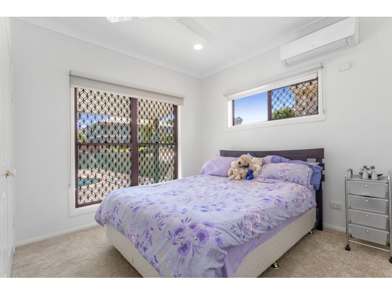 52 Barcoorah Street, Westlake QLD 4074