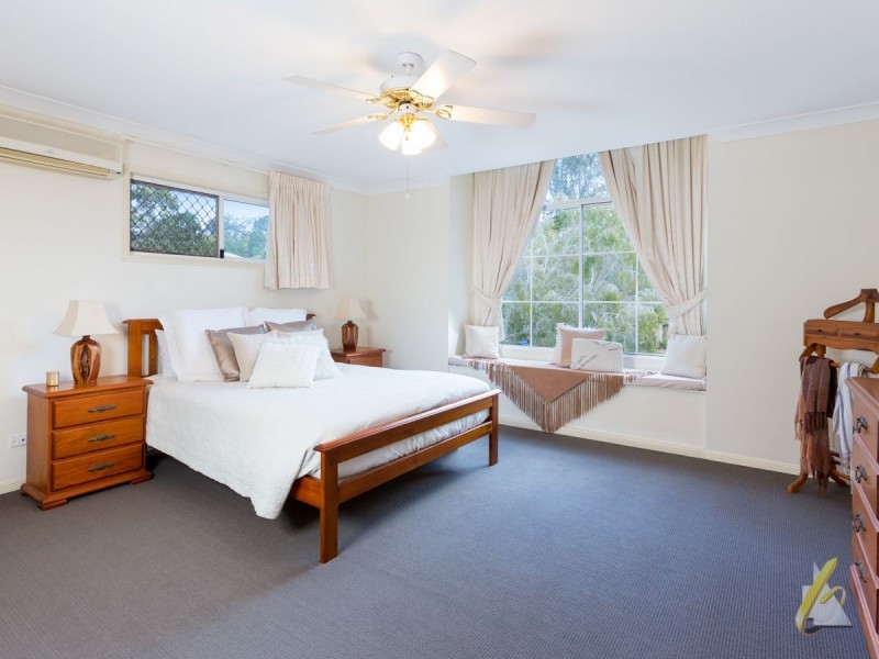 46 McConnell Crescent, Brookfield QLD 4069