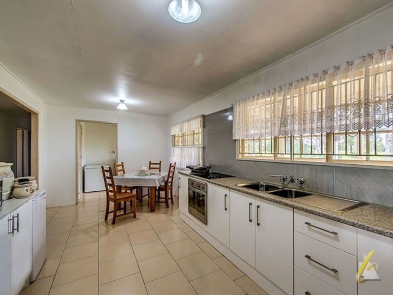 216 Old Ipswich Road, Riverview QLD 4303