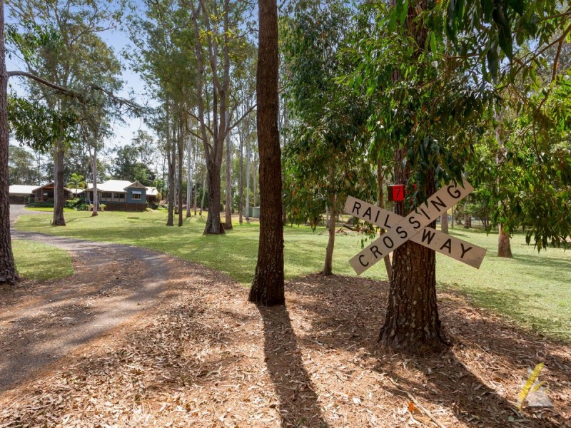 73 Airlie Road, Pullenvale QLD 4069