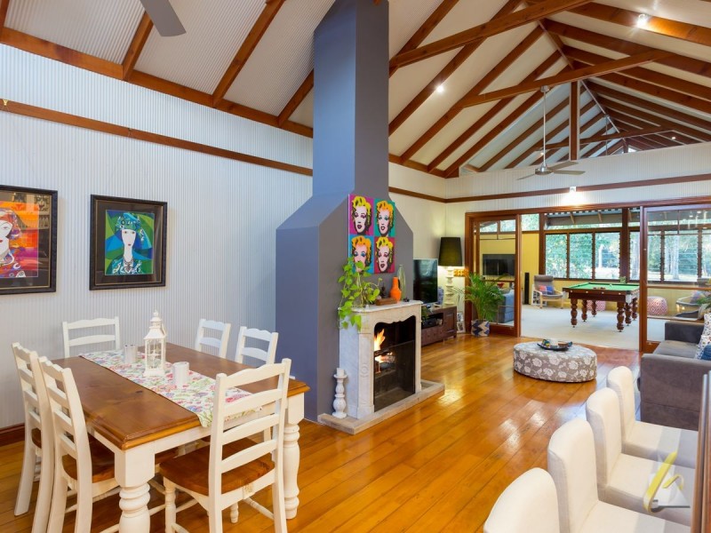 73 Airlie Road, Pullenvale QLD 4069