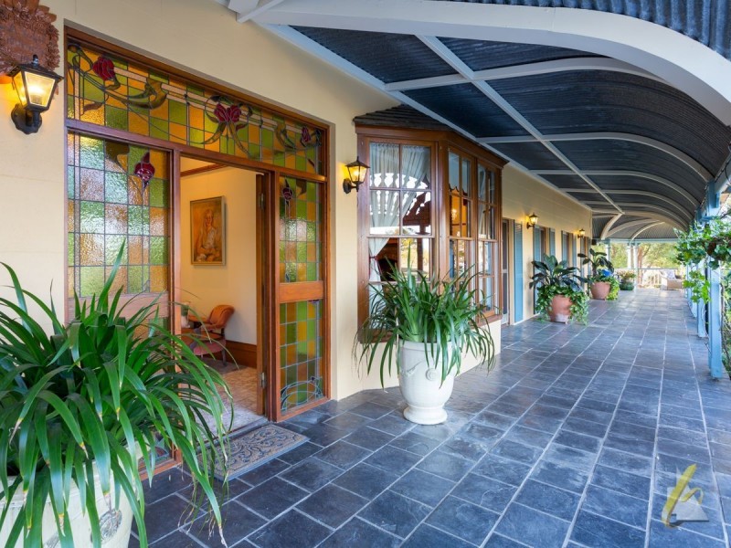 30 Hawkesbury Road, Moggill QLD 4070