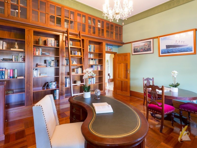 30 Hawkesbury Road, Moggill QLD 4070