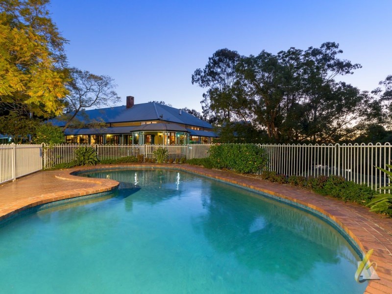 30 Hawkesbury Road, Moggill QLD 4070