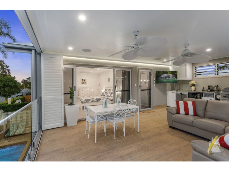 74 Mount Ommaney Drive, Jindalee QLD 4074