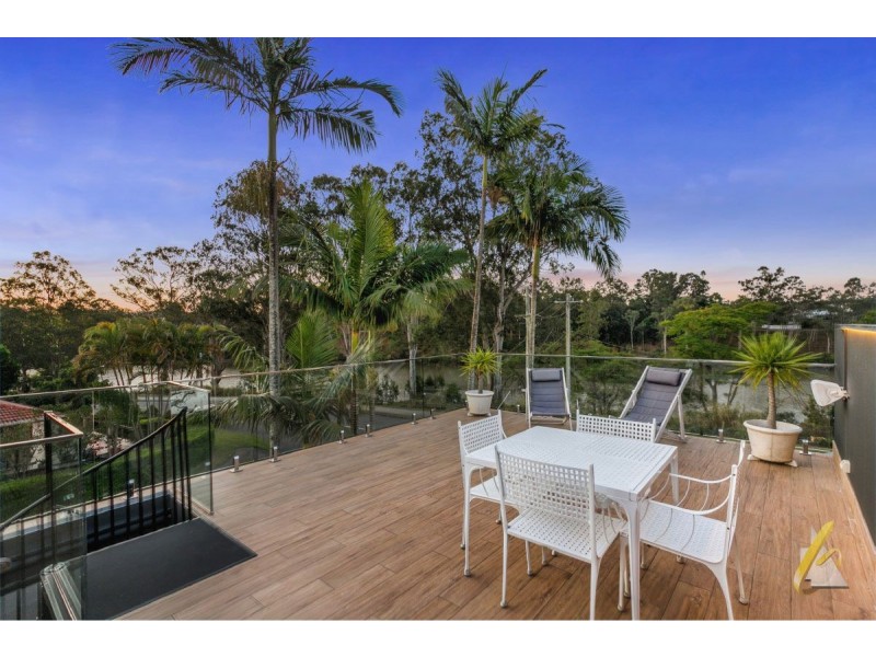 74 Mount Ommaney Drive, Jindalee QLD 4074