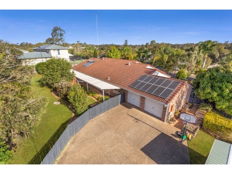 33 Westlake Drive, Mount Ommaney QLD 4074