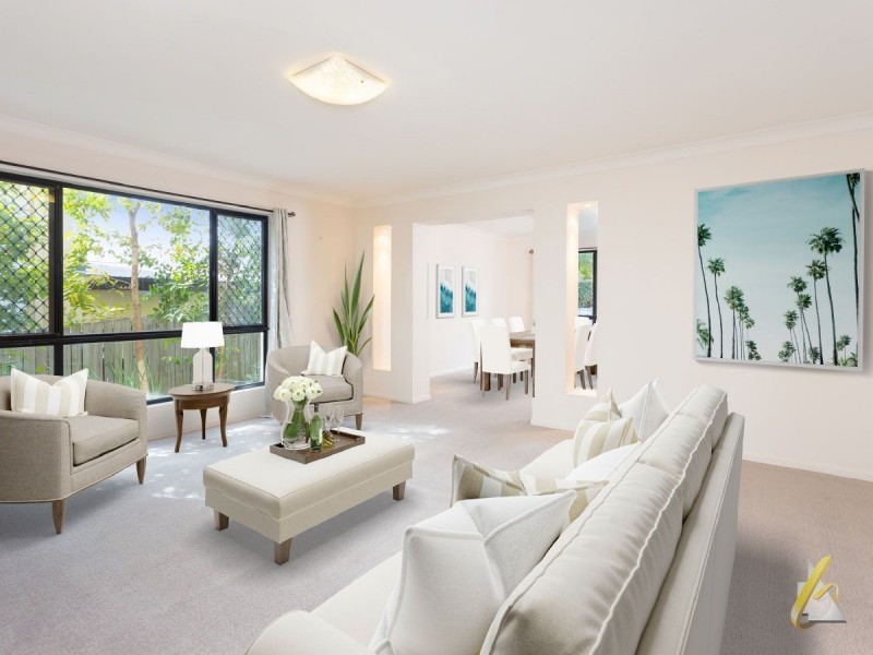 18 Drysdale Crescent, Brookfield QLD 4069