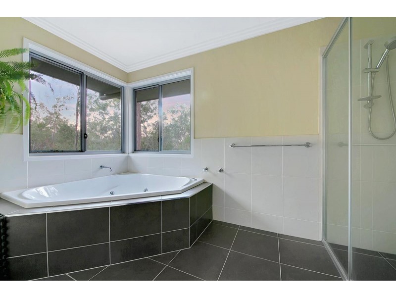 372 George Holt Drive, Mount Crosby QLD 4306