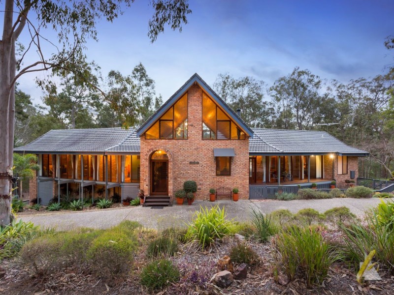 38 Eurambeen Close, Karana Downs QLD 4306
