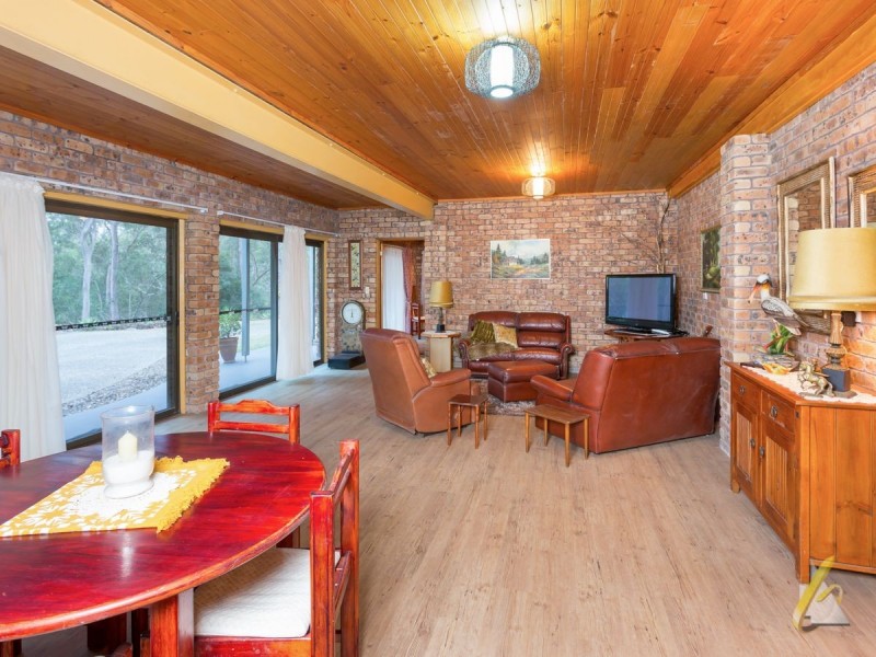 38 Eurambeen Close, Karana Downs QLD 4306